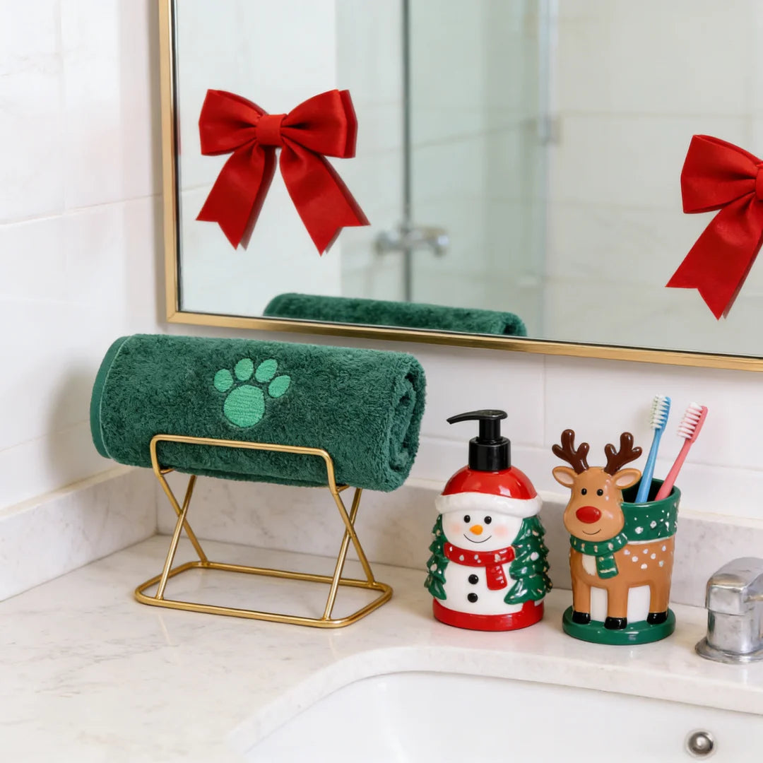 Christmas Dog Bath Towel - Absorbent, Cozy Home Stocking Stuffers, Quick-Dry Bath Towel for Dogs & Cats